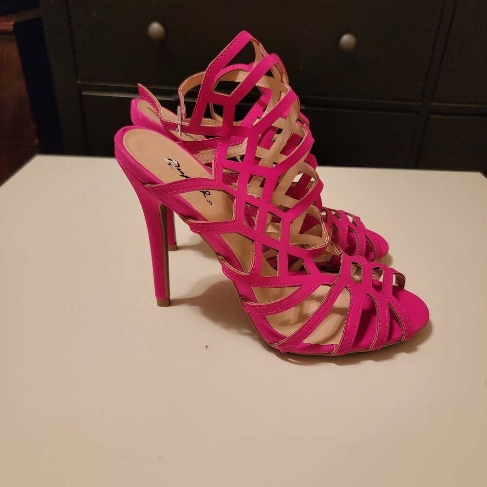 Qupid heel shoes